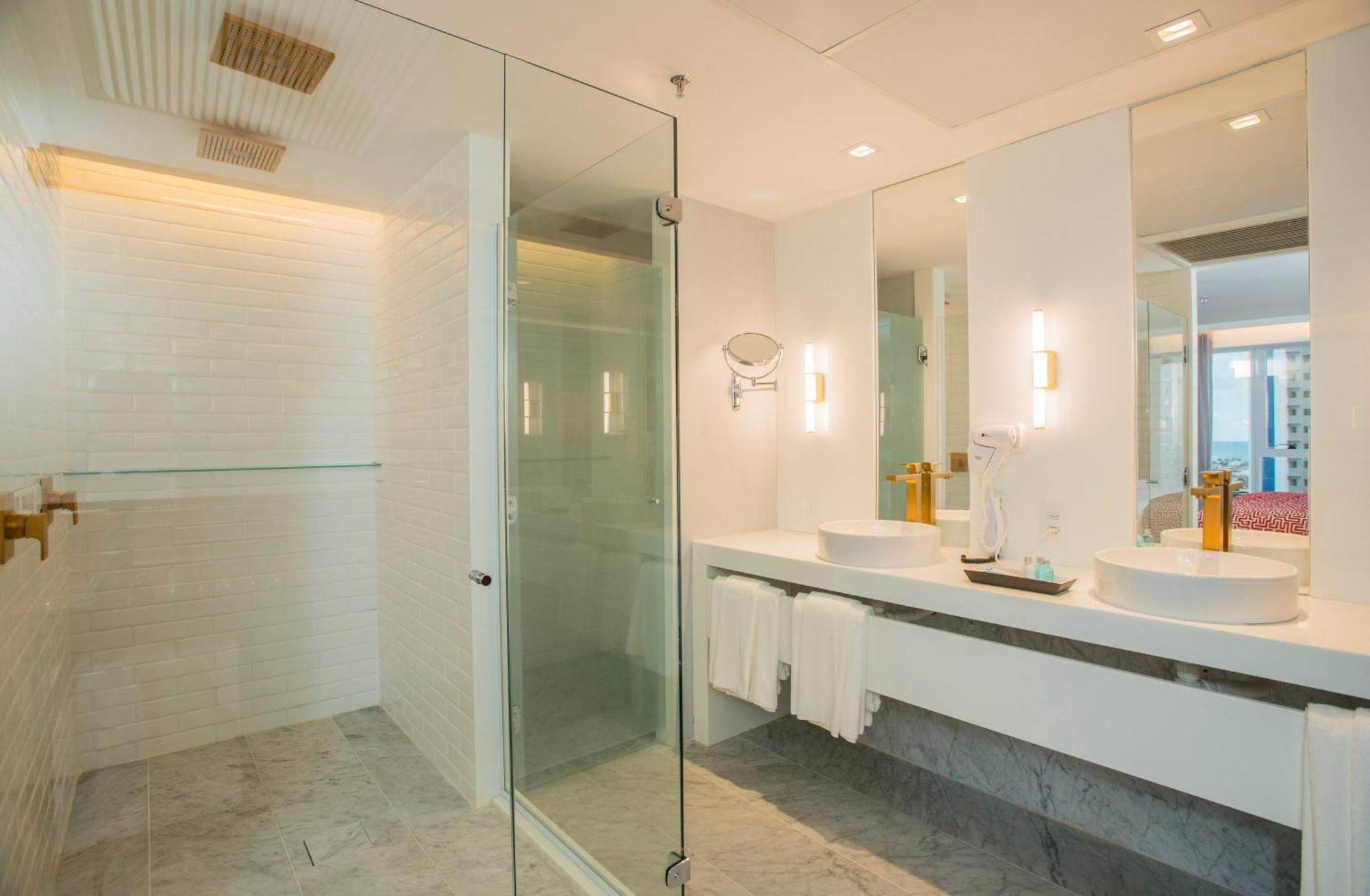 Hotel Luzeiros Ресіфі Номер фото A shower enclosure