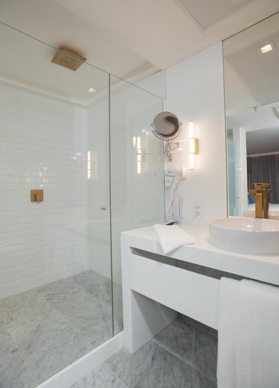 Hotel Luzeiros Ресіфі Номер фото A shower enclosure