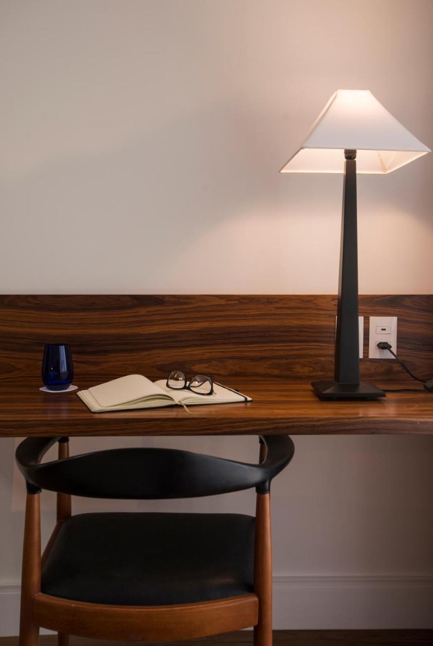 Hotel Luzeiros Ресіфі Екстер'єр фото A lamp on a desk